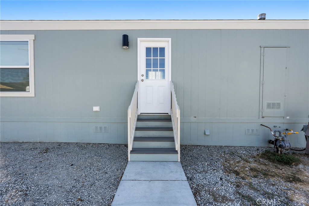 2150 S San Jacinto Avenue 21 Property Photo 4