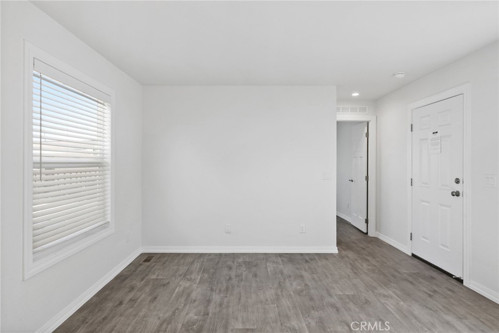 2150 S San Jacinto Avenue 21 Property Photo 9
