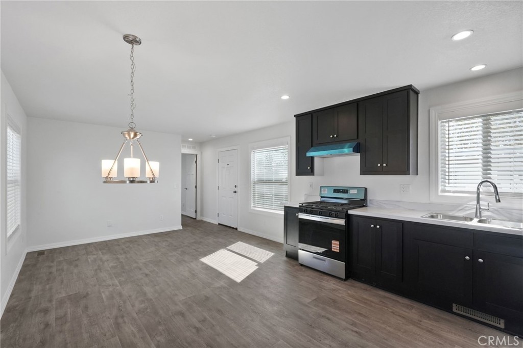 2150 S San Jacinto Avenue 21 Property Photo 11