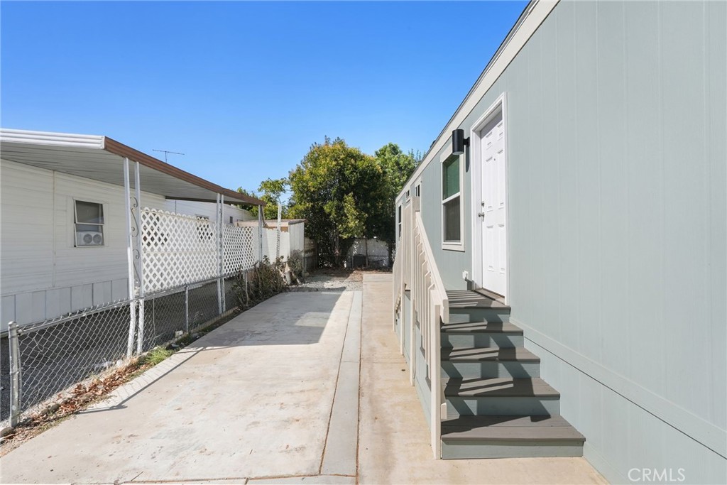 2150 S San Jacinto Avenue 21 Property Photo 24