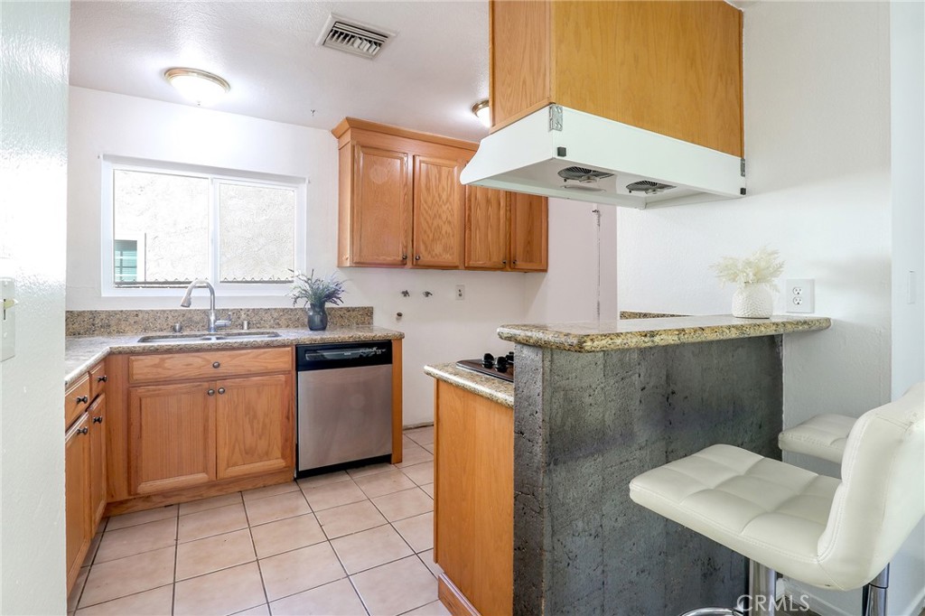 16735 Main St Property Photo 8