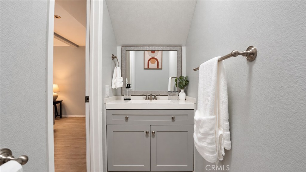 455 W Duarte Road 4 Property Photo 14