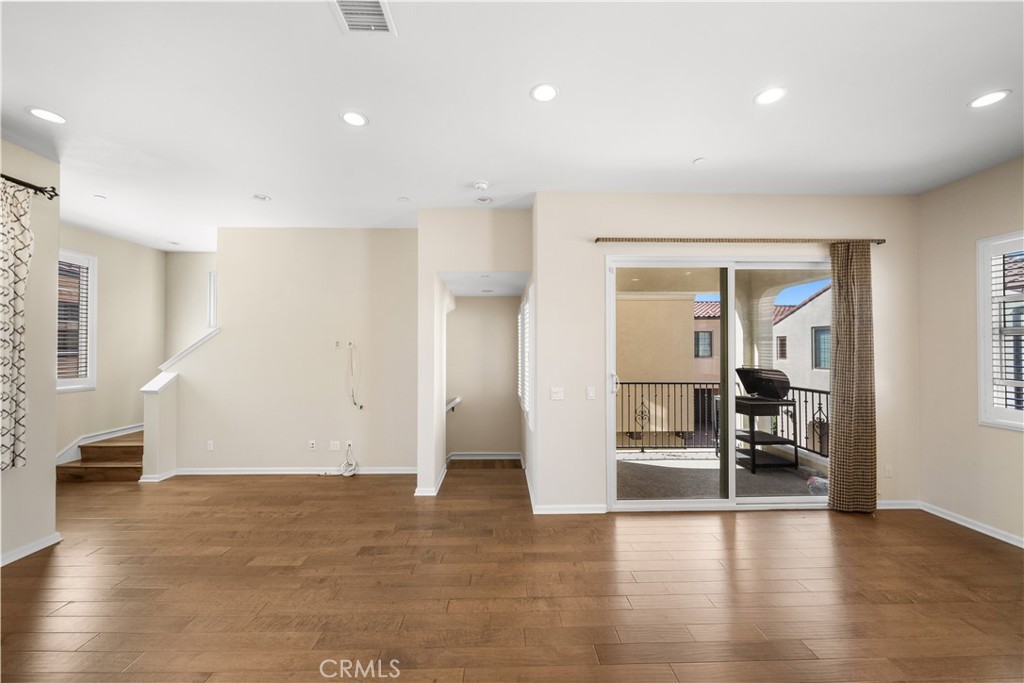 80 Strawberry Property Photo 4