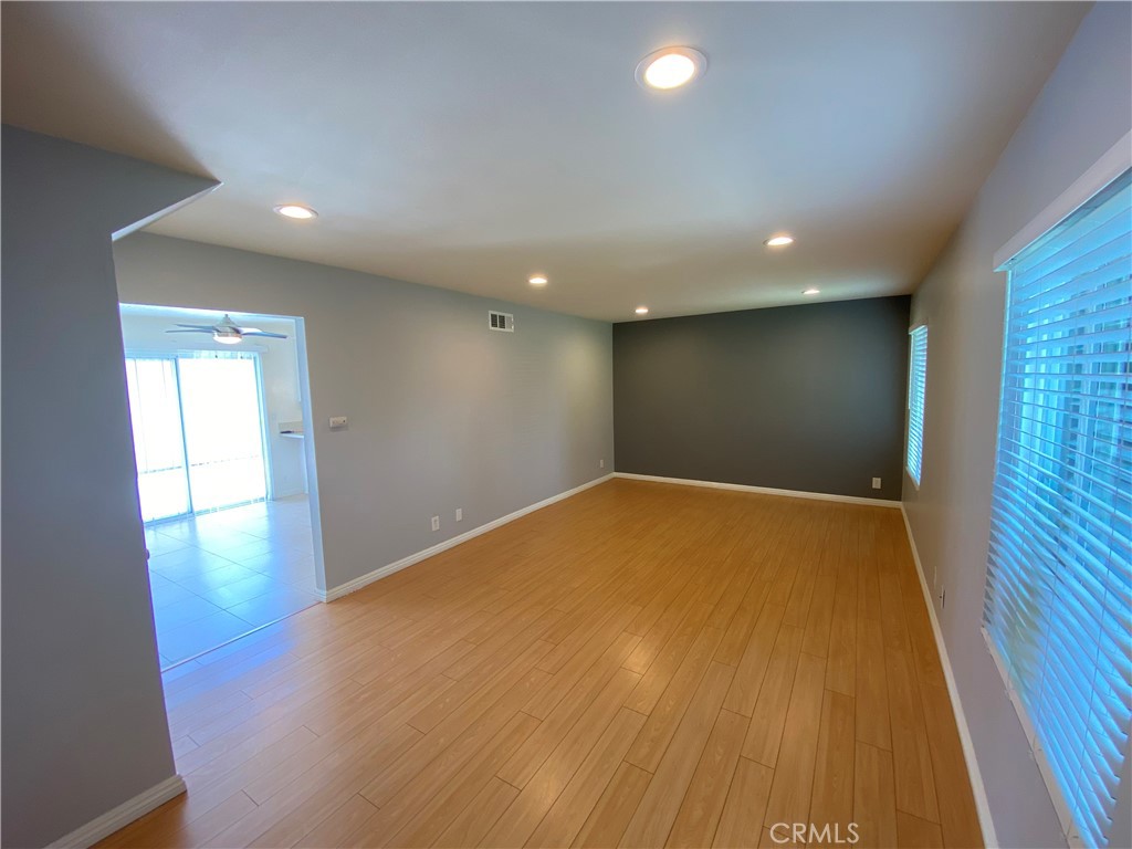 21281 Freeport Lane Property Photo 2