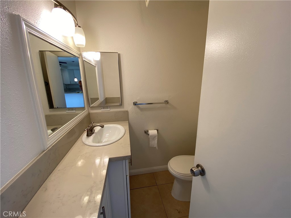 21281 Freeport Lane Property Photo 7