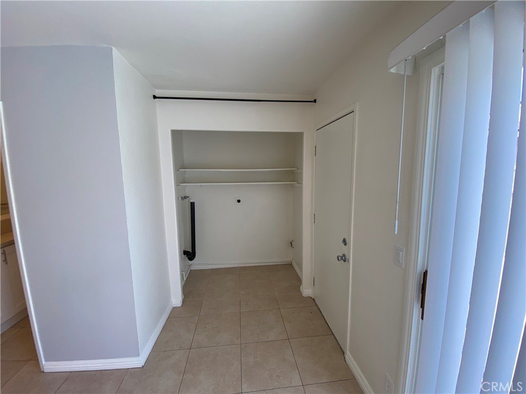 21281 Freeport Lane Property Photo 8