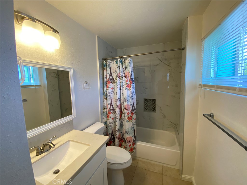 21281 Freeport Lane Property Photo 11