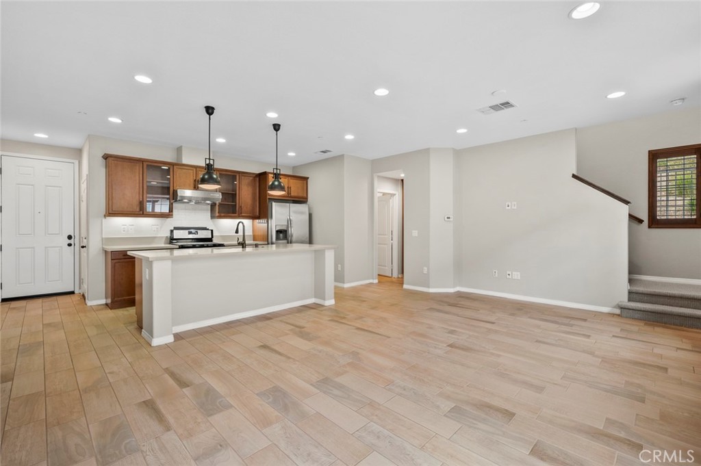 22071 Barrington Way Property Photo 4