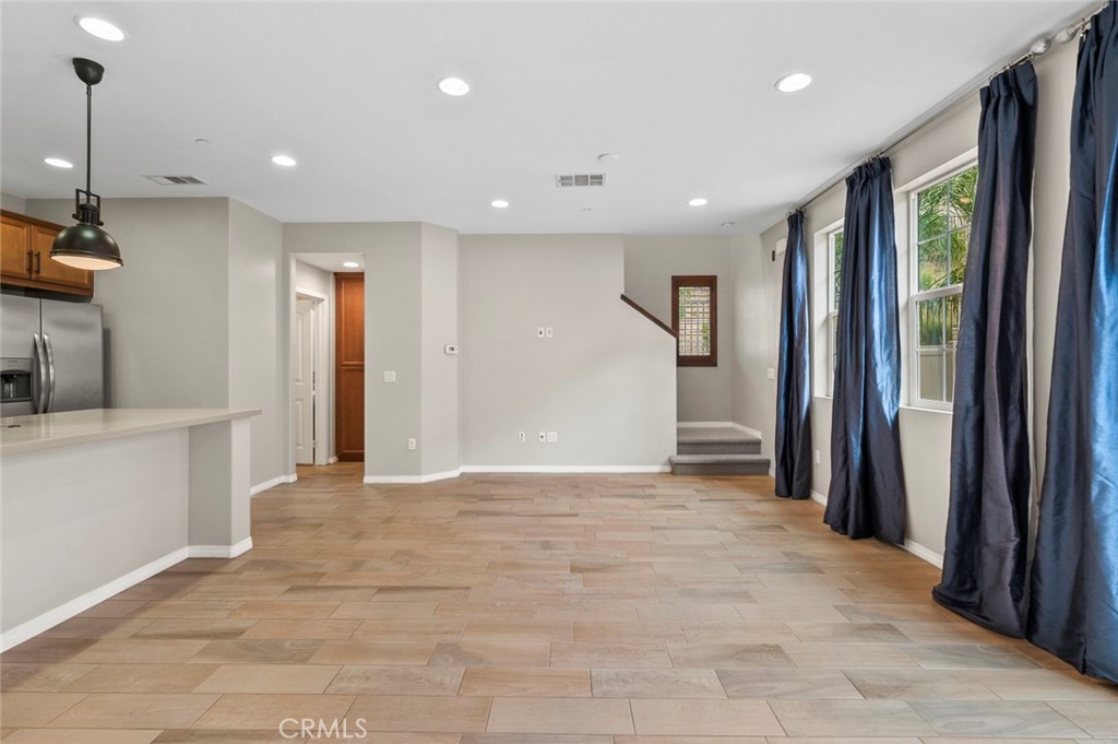 22071 Barrington Way Property Photo 5