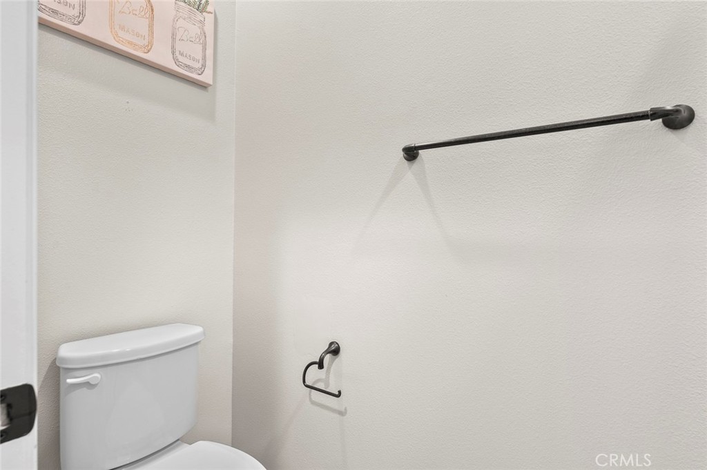 22071 Barrington Way Property Photo 12