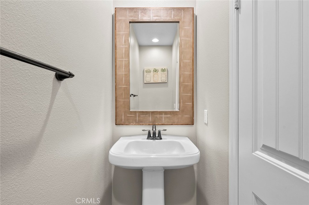 22071 Barrington Way Property Photo 13