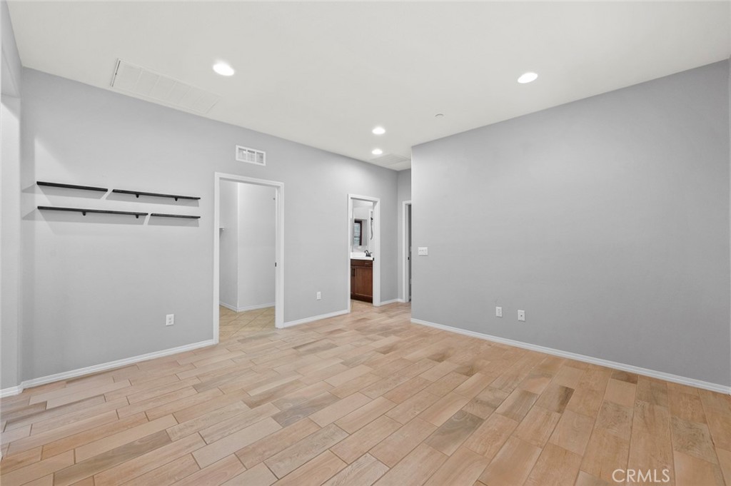 22071 Barrington Way Property Photo 14