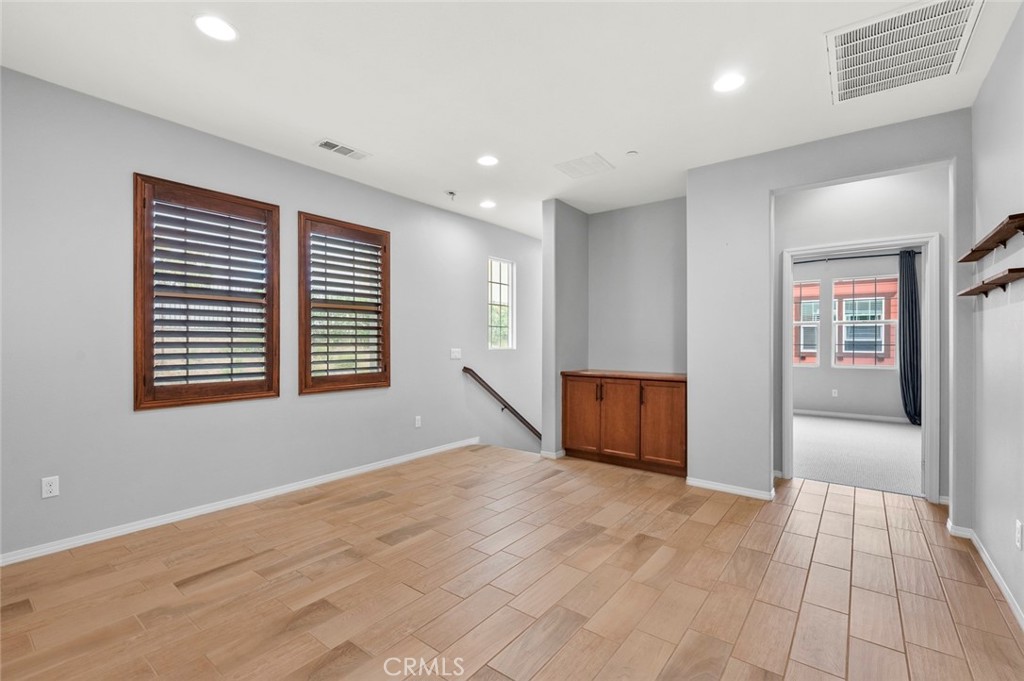 22071 Barrington Way Property Photo 15