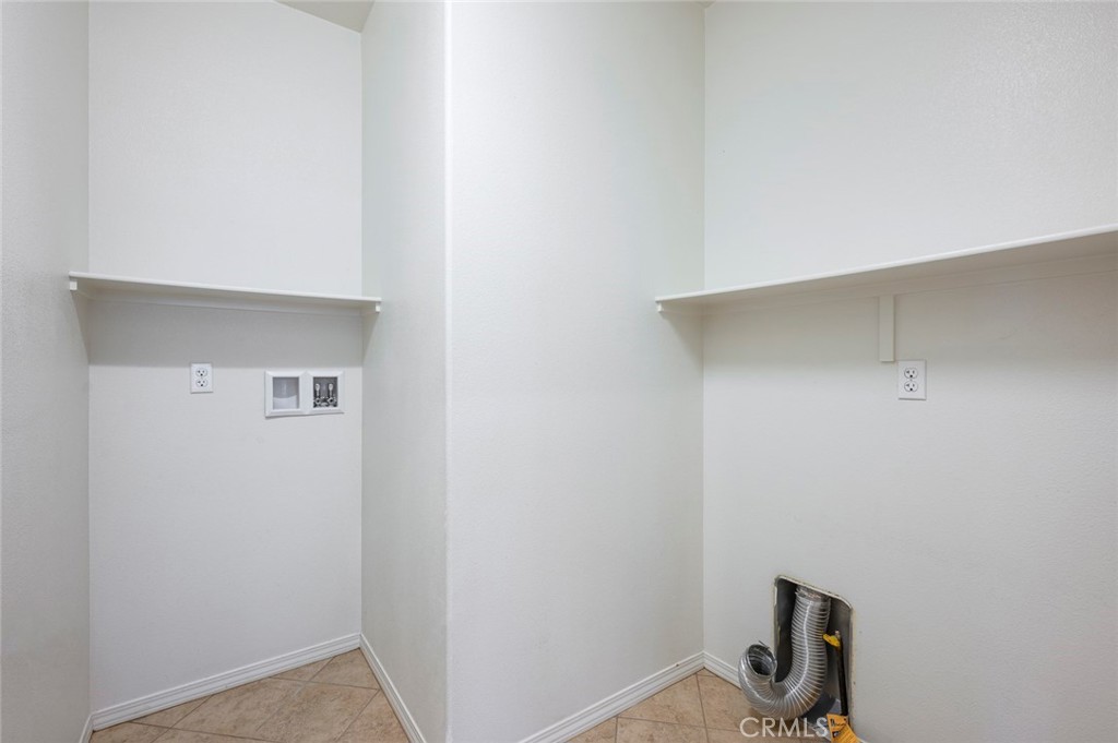 22071 Barrington Way Property Photo 18