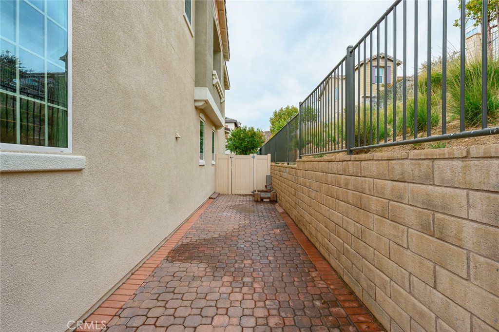22071 Barrington Way Property Photo 36