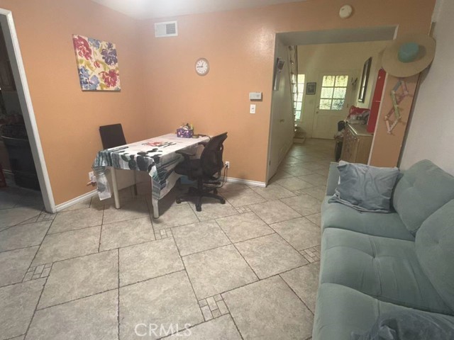 20744 Earlgate Property Photo 2