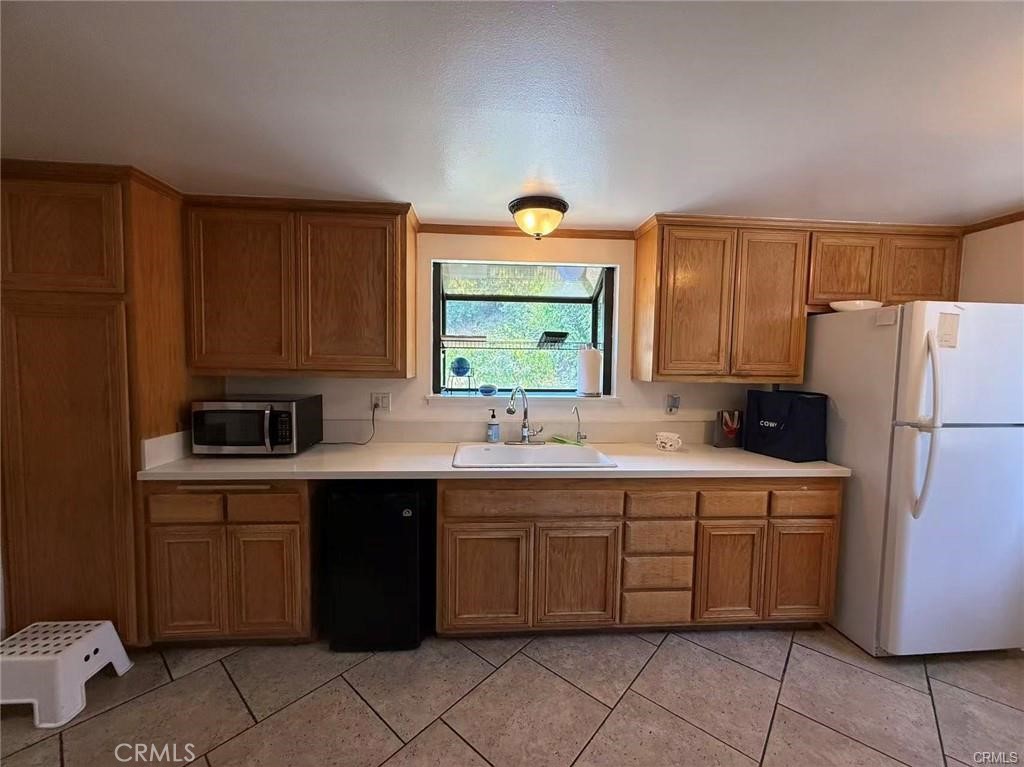 20744 Earlgate Property Photo 4