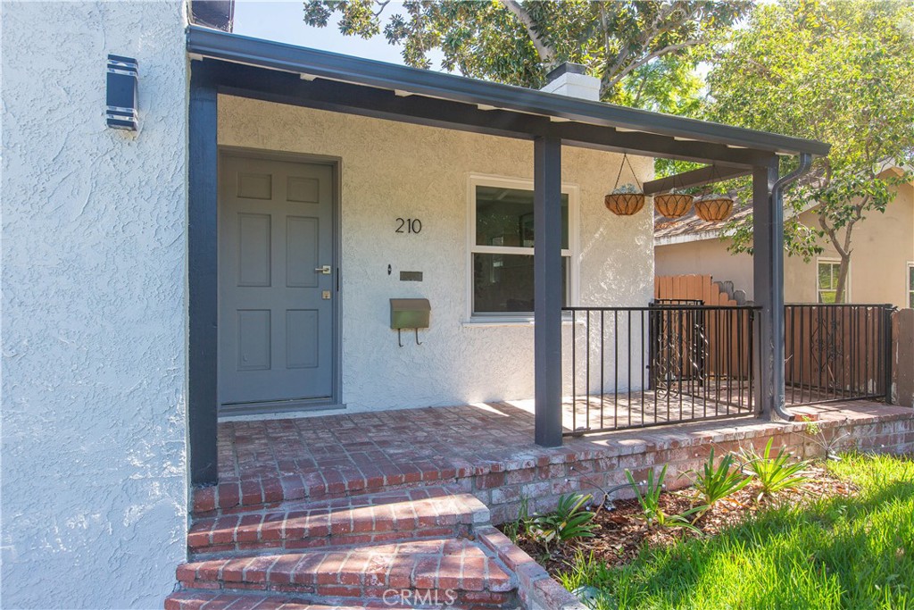 210 N Naomi Property Photo 7
