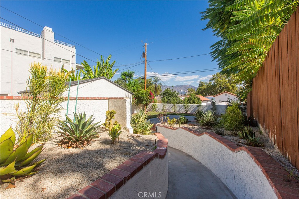 210 N Naomi Property Photo 44
