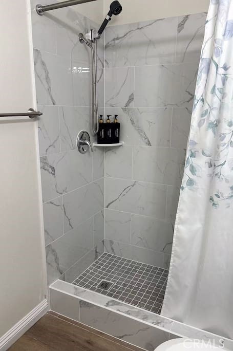 321 E Maple Street Property Photo 48