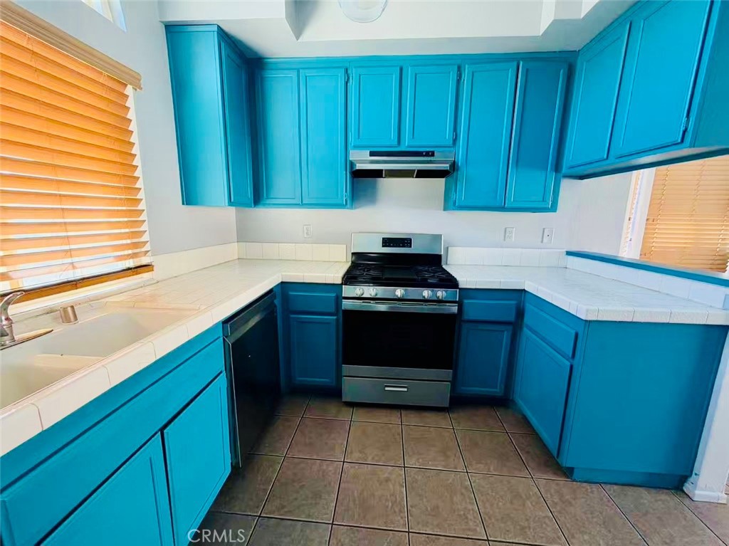 21416 Blossom Hill Ln Property Photo 5