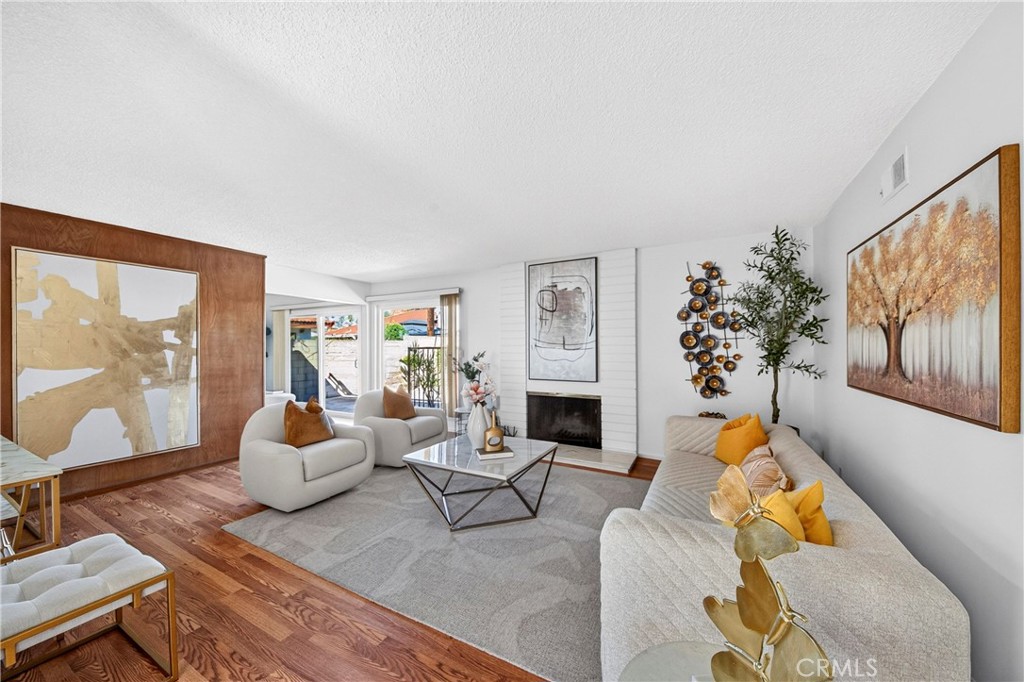 1903 W Chanticleer Road Property Photo 3