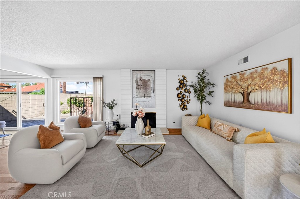 1903 W Chanticleer Road Property Photo 4
