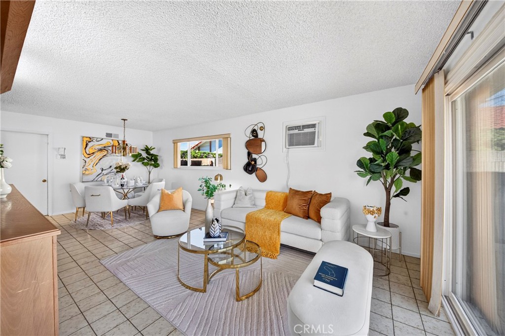 1903 W Chanticleer Road Property Photo 10