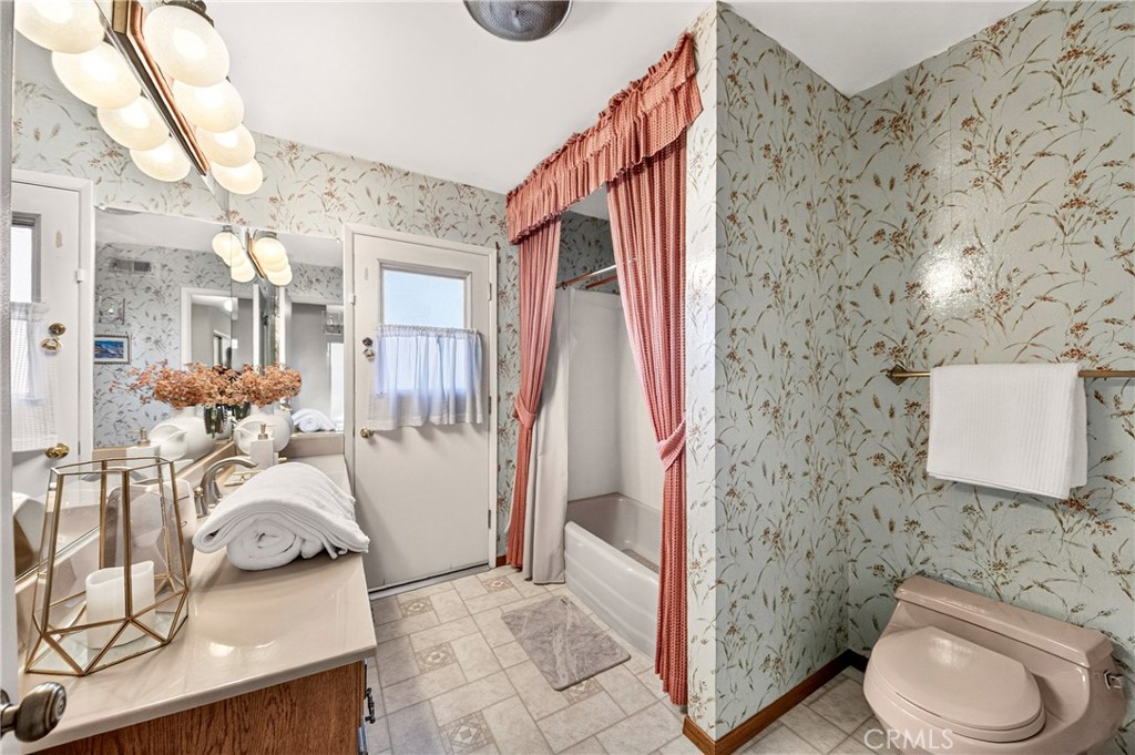 1903 W Chanticleer Road Property Photo 20