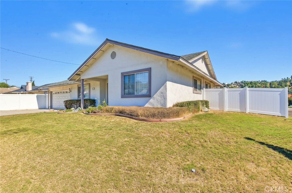2740 Sunbright Property Photo 3
