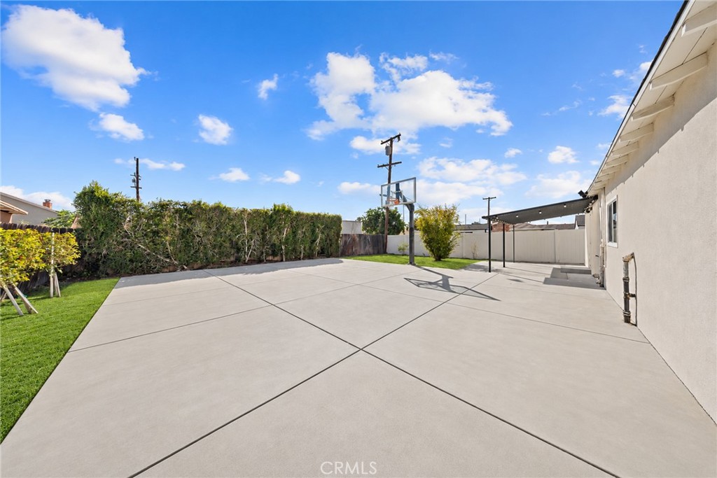 822 Bilton Way Property Photo 31