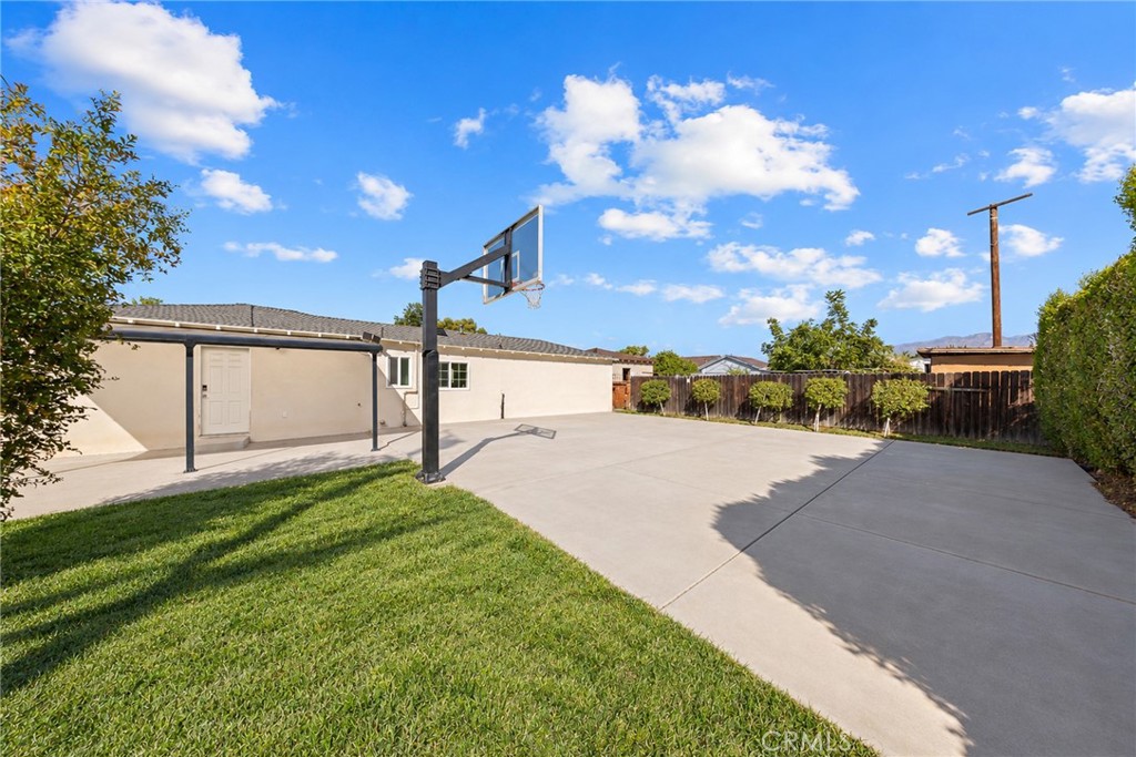 822 Bilton Way Property Photo 33