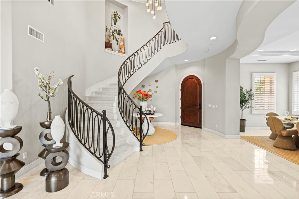 121 Panorama Property Photo 10