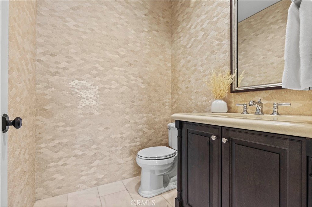 121 Panorama Property Photo 32