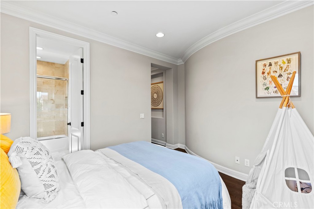 121 Panorama Property Photo 40
