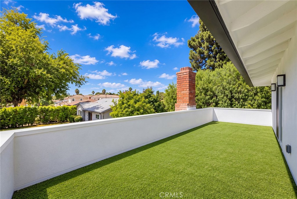 1815 S Santa Anita Property Photo 16