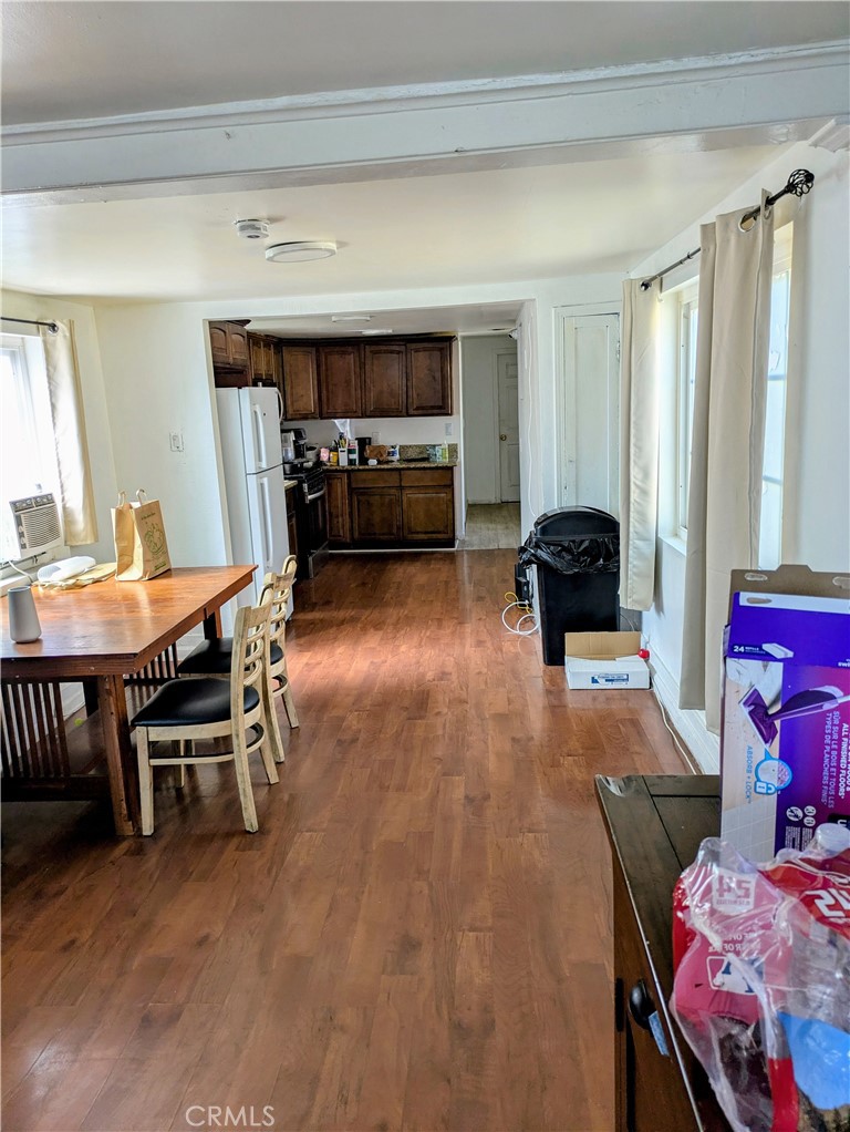 1001 N Mariposa Property Photo 6