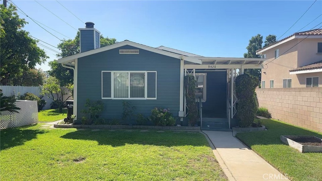 9420 Olive St Property Photo 1