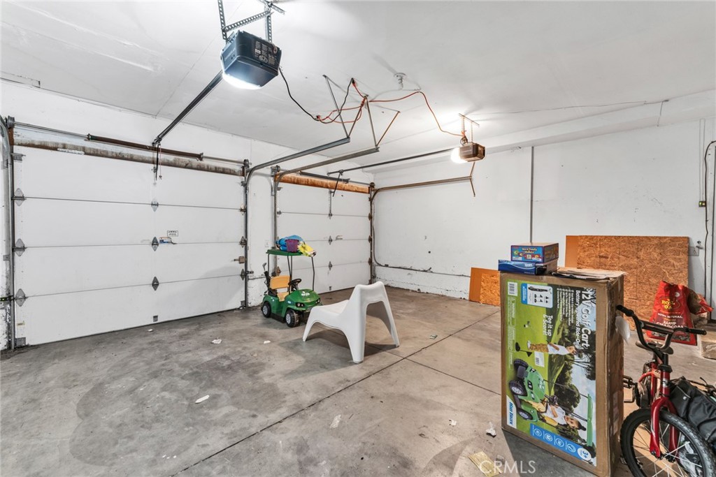 16910 Chalford Court Property Photo 3