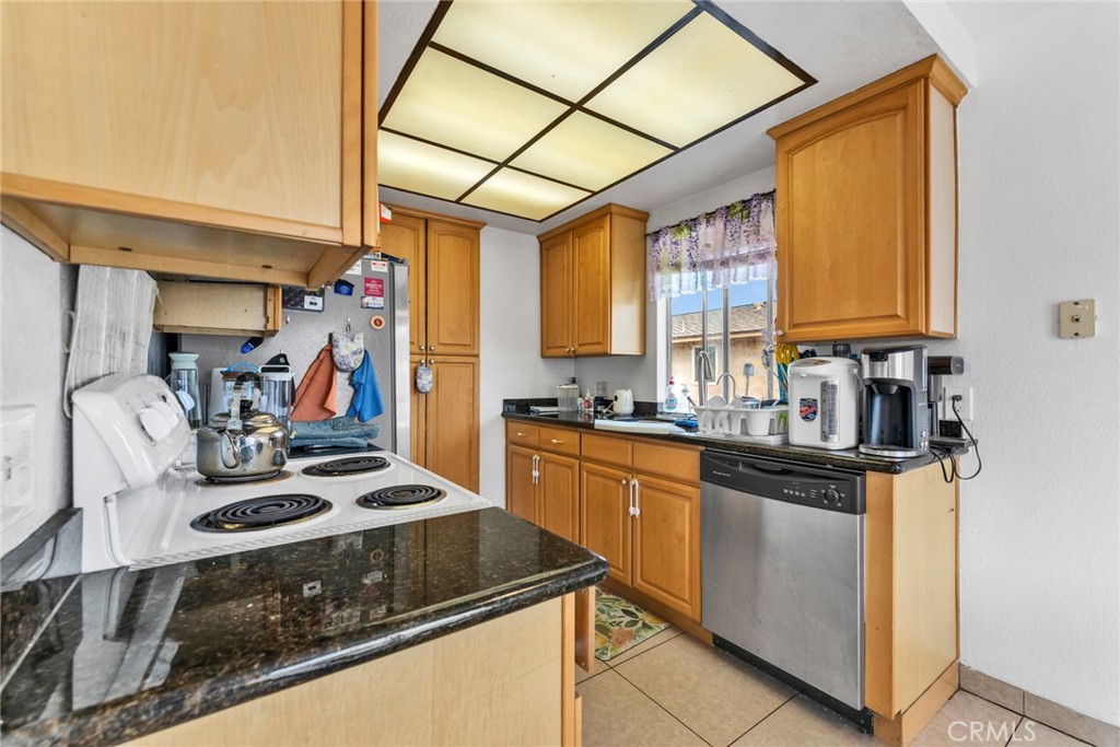 16910 Chalford Court Property Photo 11