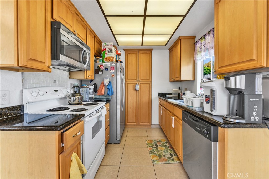 16910 Chalford Court Property Photo 12