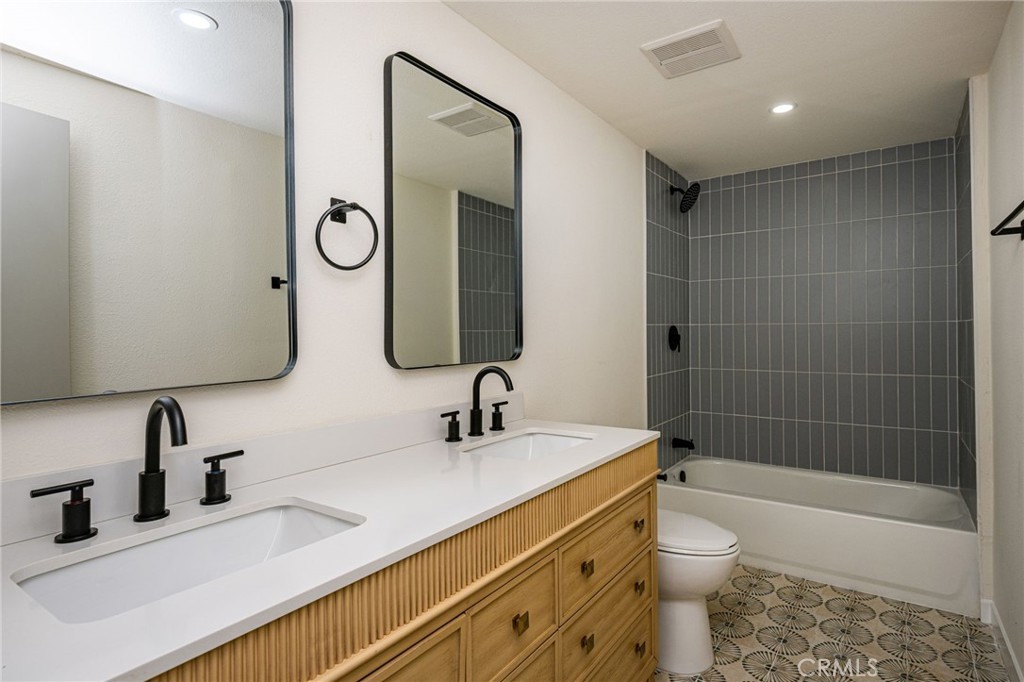 417 E 140th Street Property Photo 21
