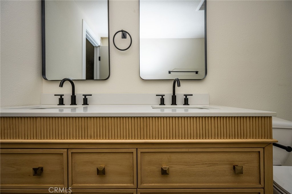 417 E 140th Street Property Photo 23