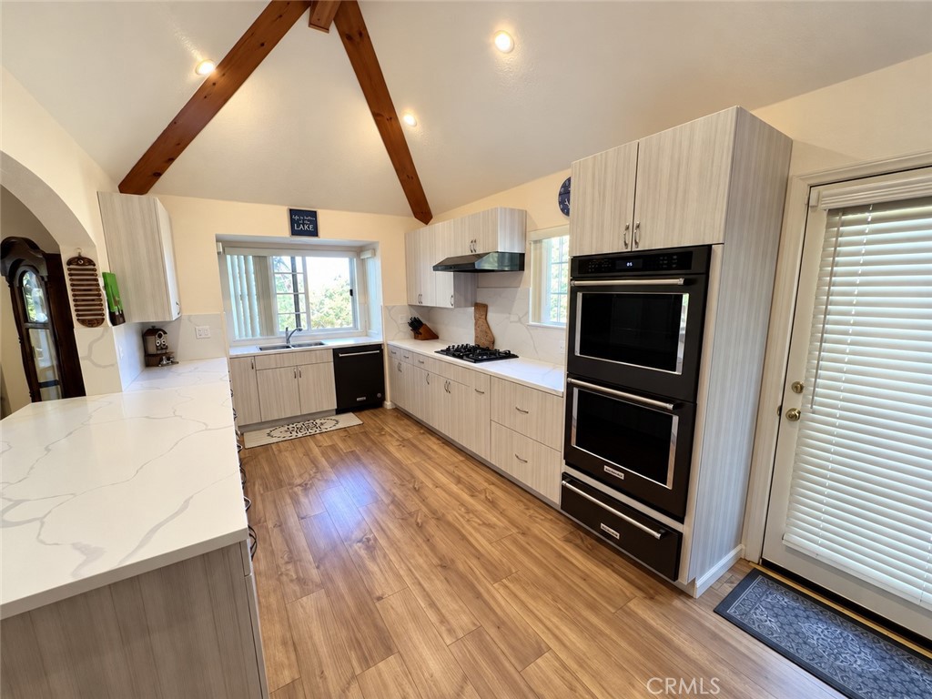 975 Hospital Road Property Photo 10