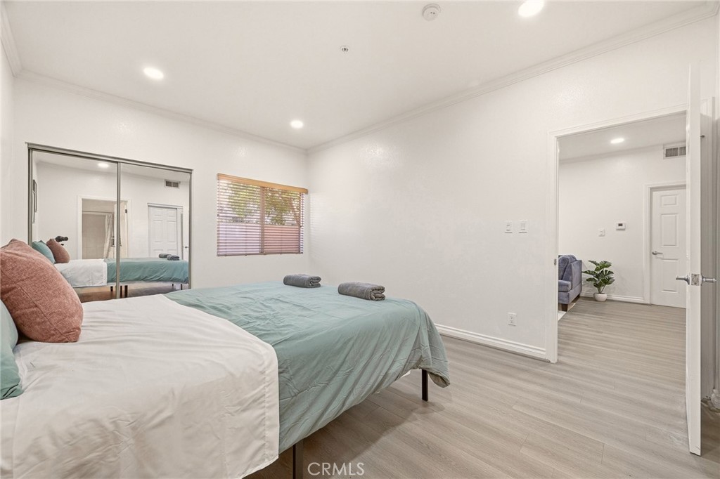87 S Allen Avenue 103 Property Photo 16