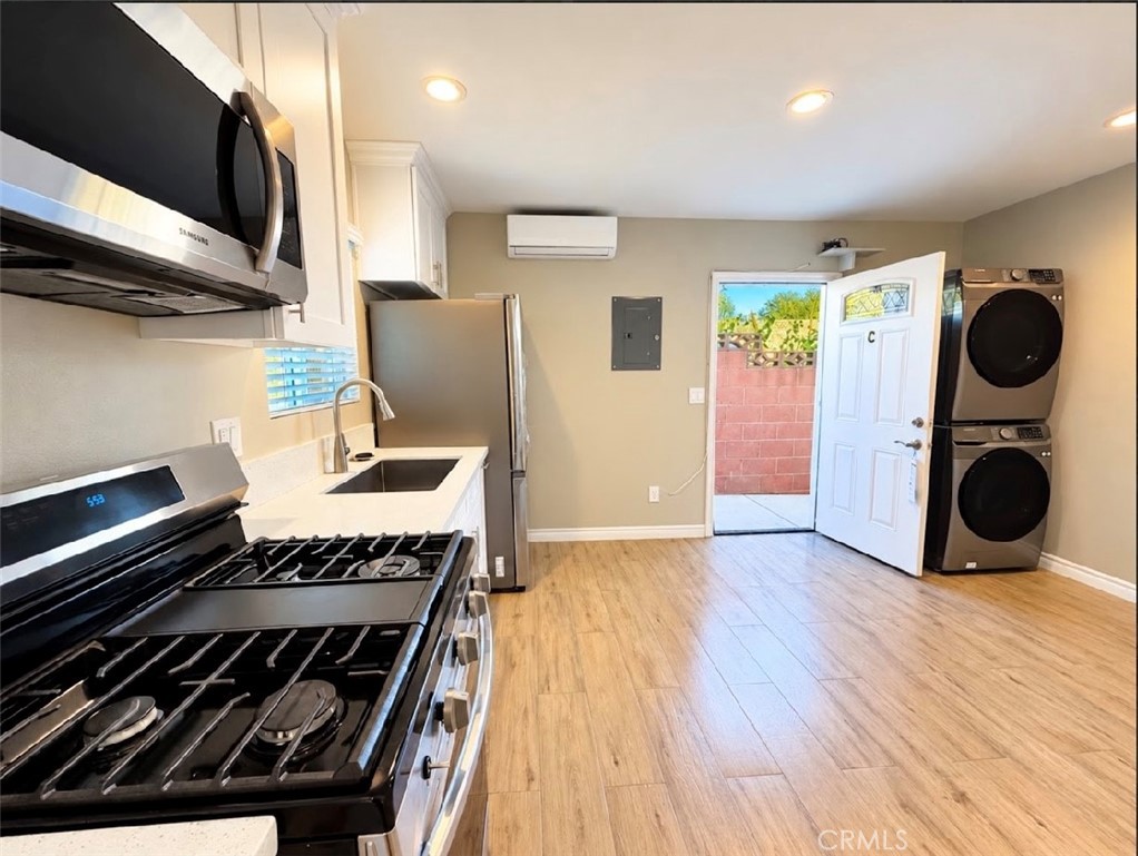1663 Hawthorne St C Property Photo 11