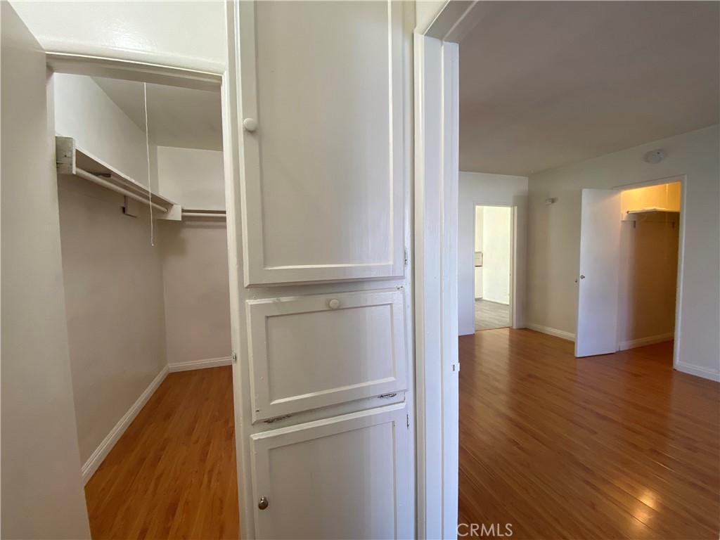 516 E Lomita Avenue 2 Property Photo 4
