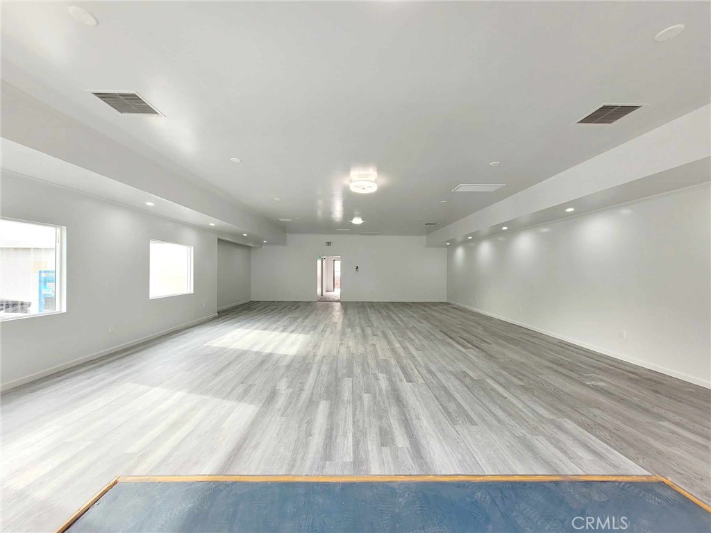 109 N Cedar Street Property Photo 2