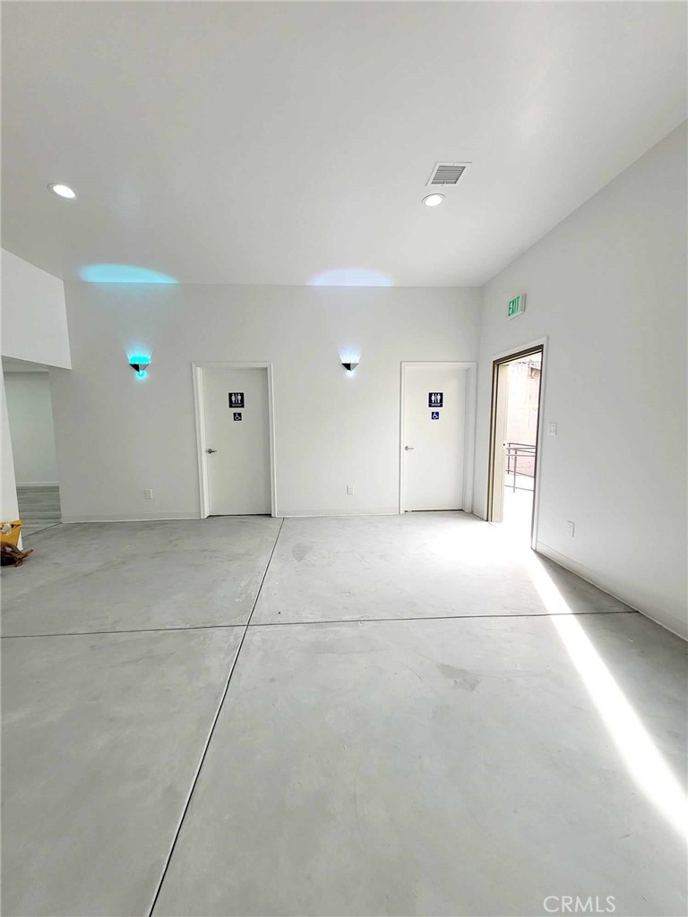 109 N Cedar Street Property Photo 7