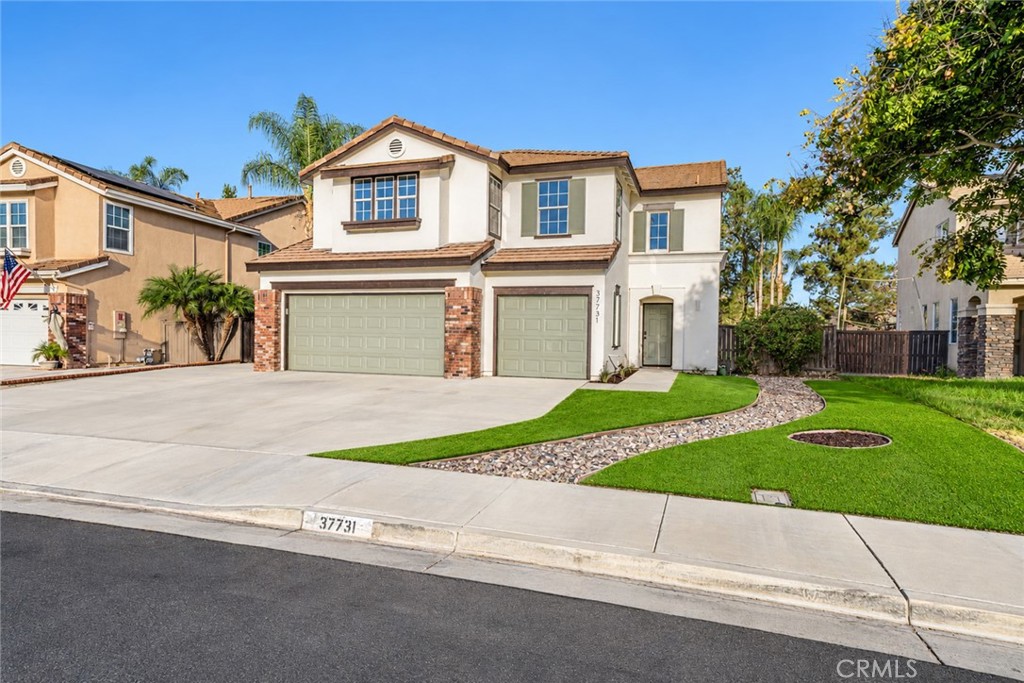 37731 Quintana Drive Property Photo 1